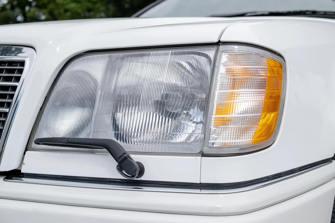 1995 Mercedes-Benz W124 E-Class - Image 19 of 31