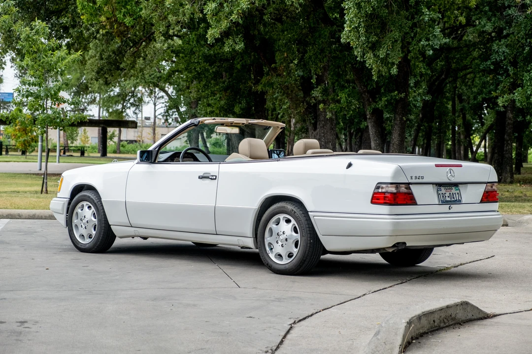 1995 Mercedes-Benz W124 E-Class - Image 8 of 31