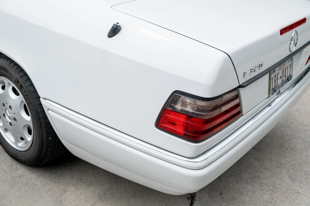 1995 Mercedes-Benz W124 E-Class - Image 23 of 31