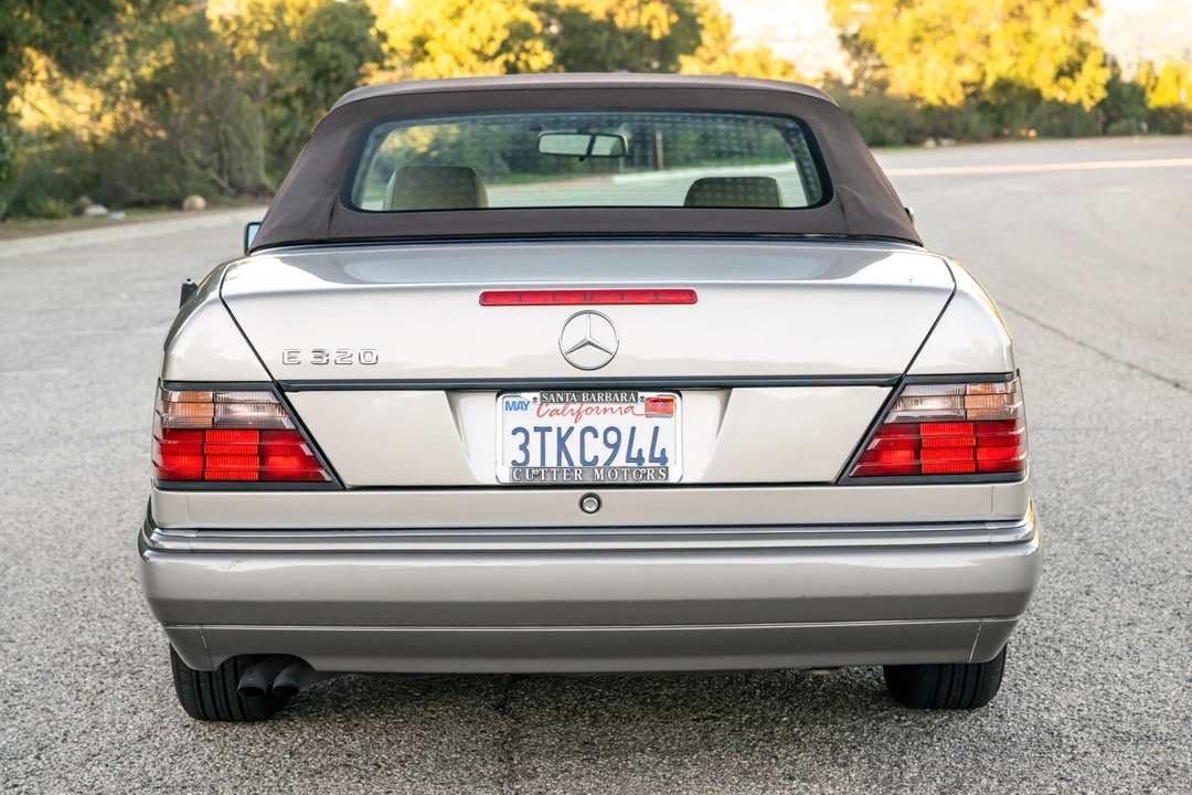 1995 Mercedes-Benz W124 E-Class - Image 13 of 31