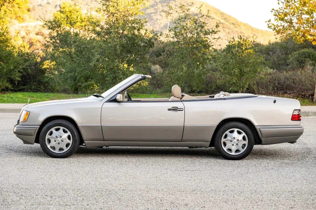 1995 Mercedes-Benz W124 E-Class - Image 2 of 31