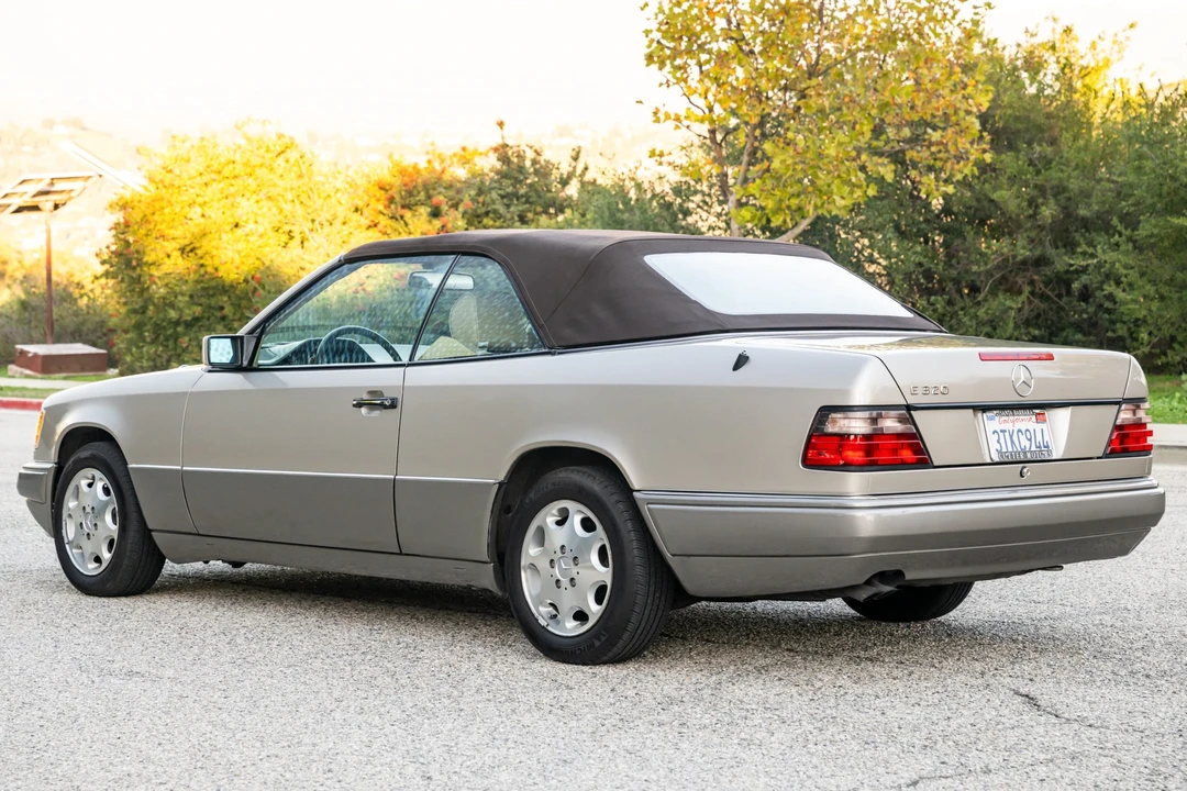 1995 Mercedes-Benz W124 E-Class - Image 12 of 31