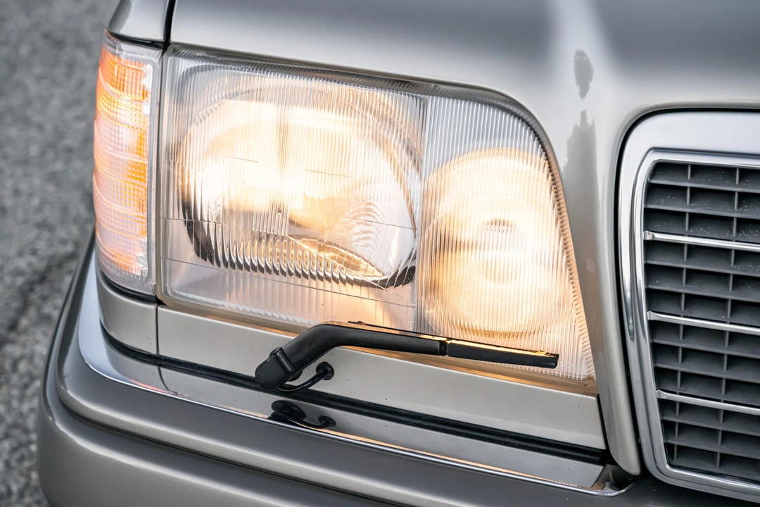 1995 Mercedes-Benz W124 E-Class - Image 19 of 31