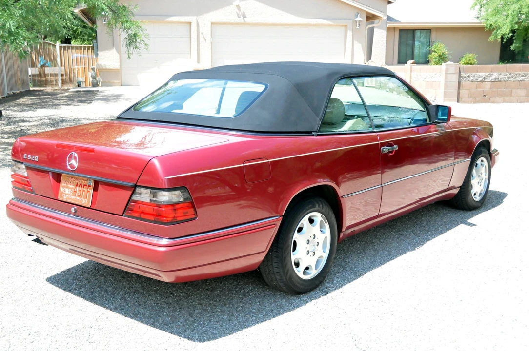 1995 Mercedes-Benz W124 E-Class - Image 11 of 31
