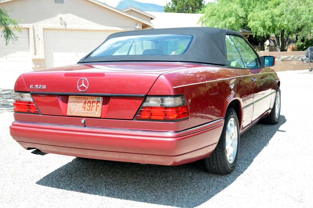 1995 Mercedes-Benz W124 E-Class - Image 9 of 31