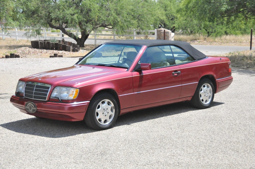 1995 Mercedes-Benz W124 E-Class - Image 2 of 31