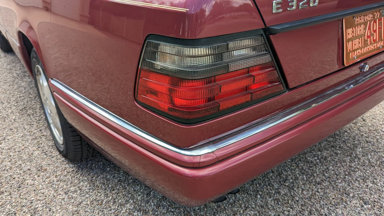 1995 Mercedes-Benz W124 E-Class - Image 30 of 31