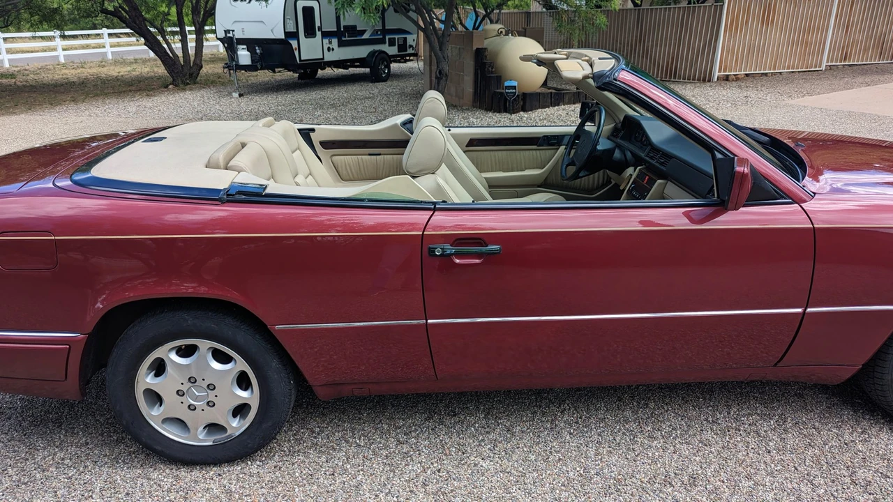 1995 Mercedes-Benz W124 E-Class - Image 25 of 31