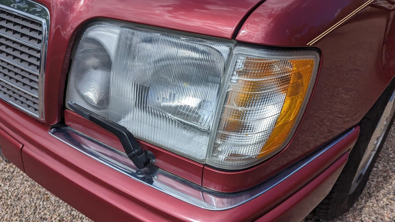 1995 Mercedes-Benz W124 E-Class - Image 28 of 31