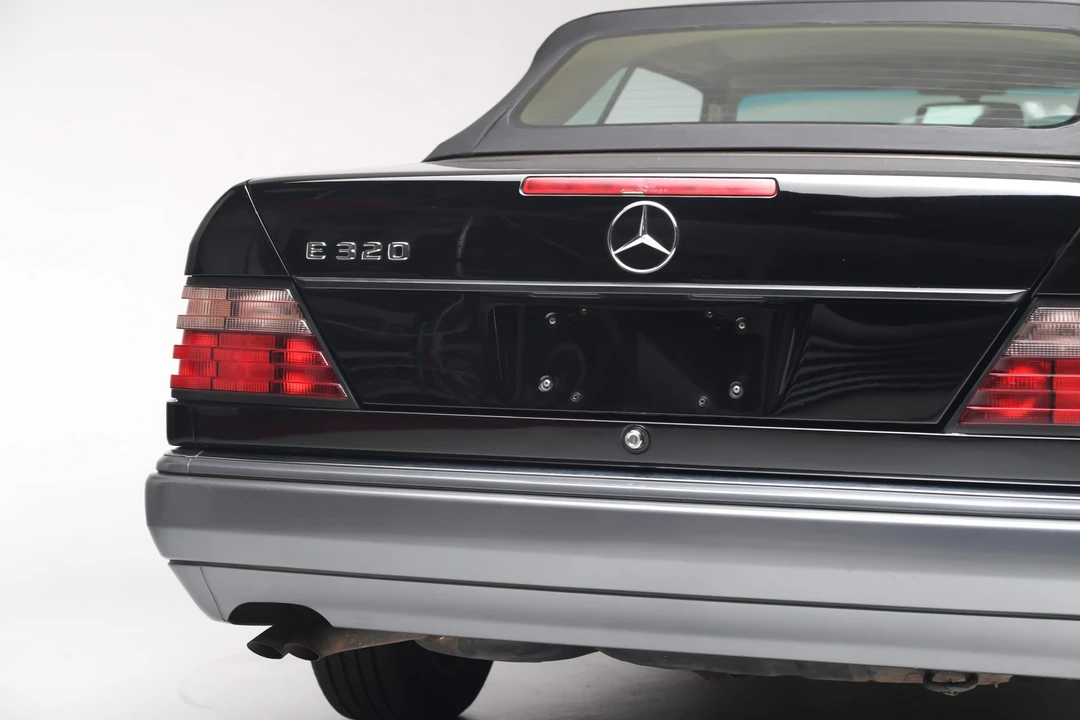 1995 Mercedes-Benz W124 E-Class - Image 16 of 31