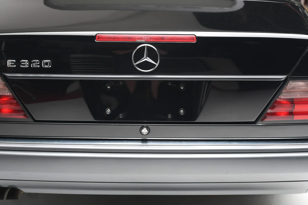 1995 Mercedes-Benz W124 E-Class - Image 17 of 31