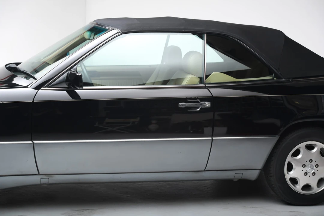 1995 Mercedes-Benz W124 E-Class - Image 13 of 31