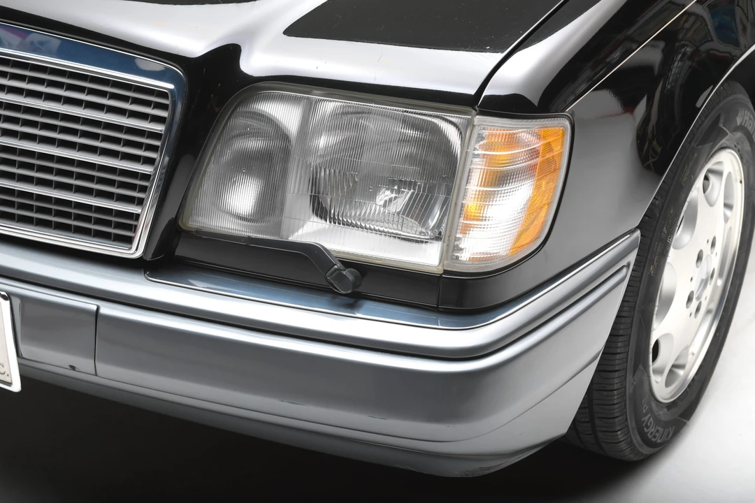1995 Mercedes-Benz W124 E-Class - Image 12 of 31