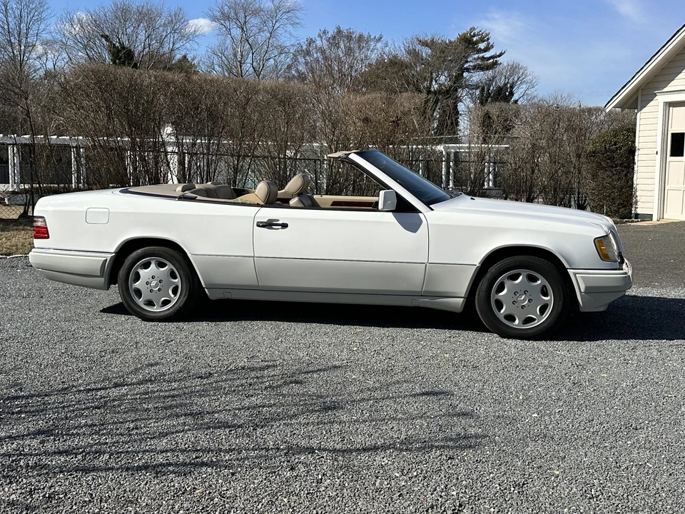 1995 Mercedes-Benz W124 E-Class - Image 17 of 31
