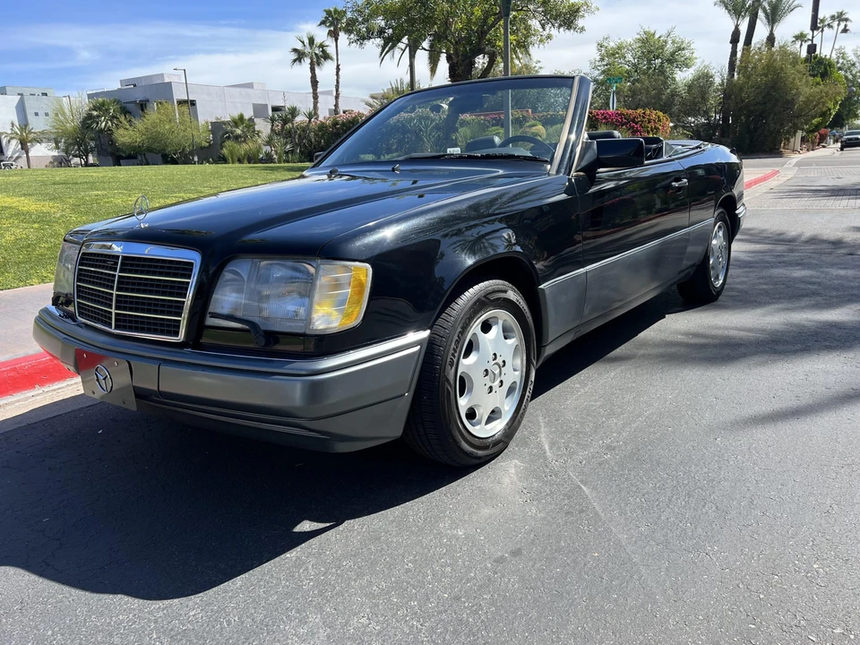 1995 Mercedes-Benz W124 E-Class - Image 2 of 31