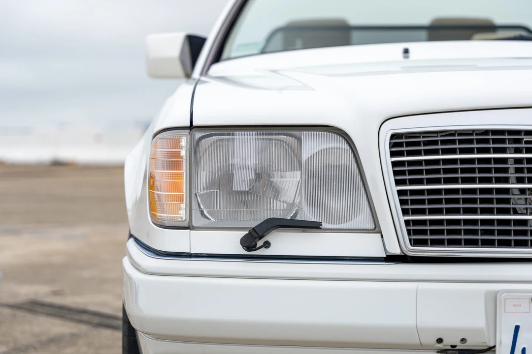 1995 Mercedes-Benz W124 E-Class - Image 11 of 31