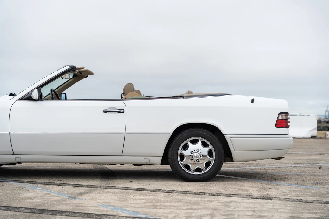 1995 Mercedes-Benz W124 E-Class - Image 16 of 31