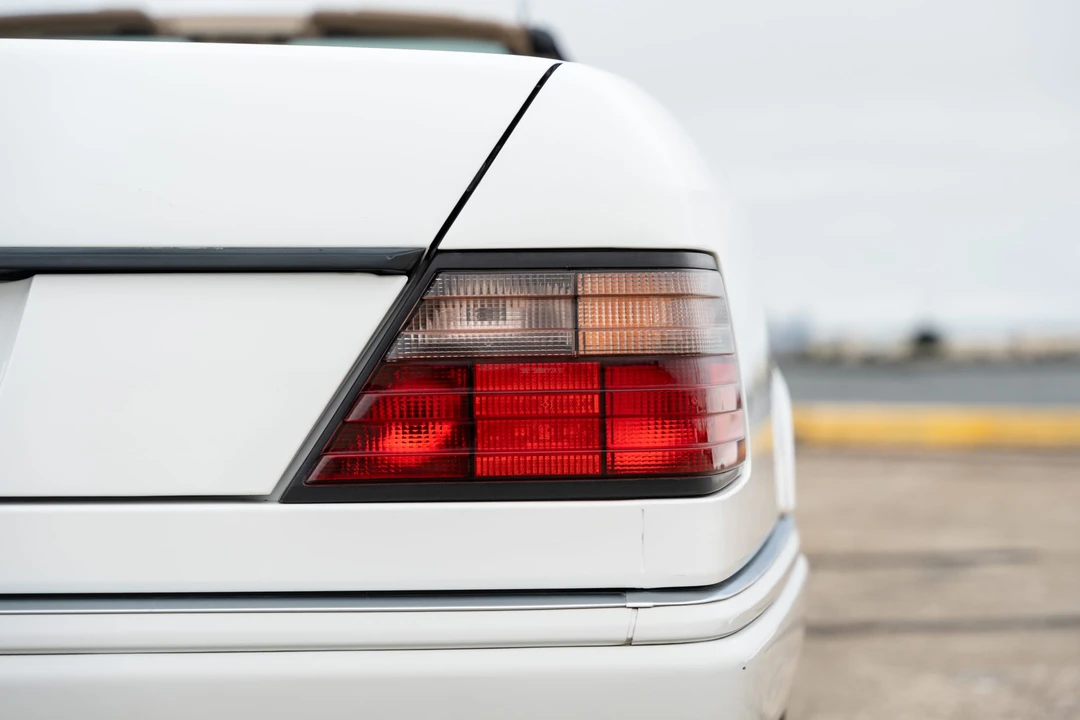 1995 Mercedes-Benz W124 E-Class - Image 14 of 31