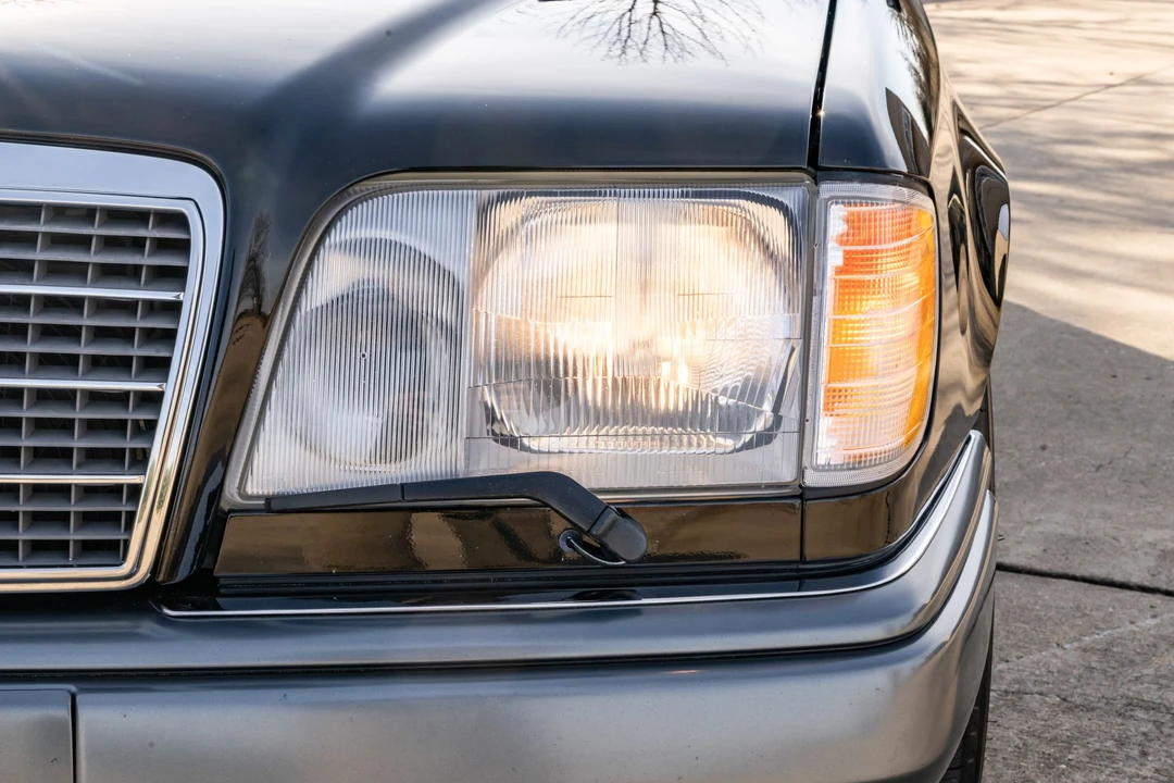 1995 Mercedes-Benz W124 E-Class - Image 19 of 31