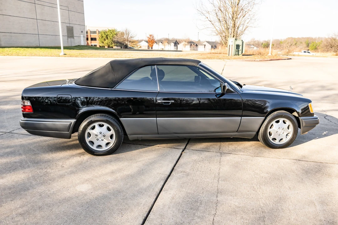 1995 Mercedes-Benz W124 E-Class - Image 11 of 31