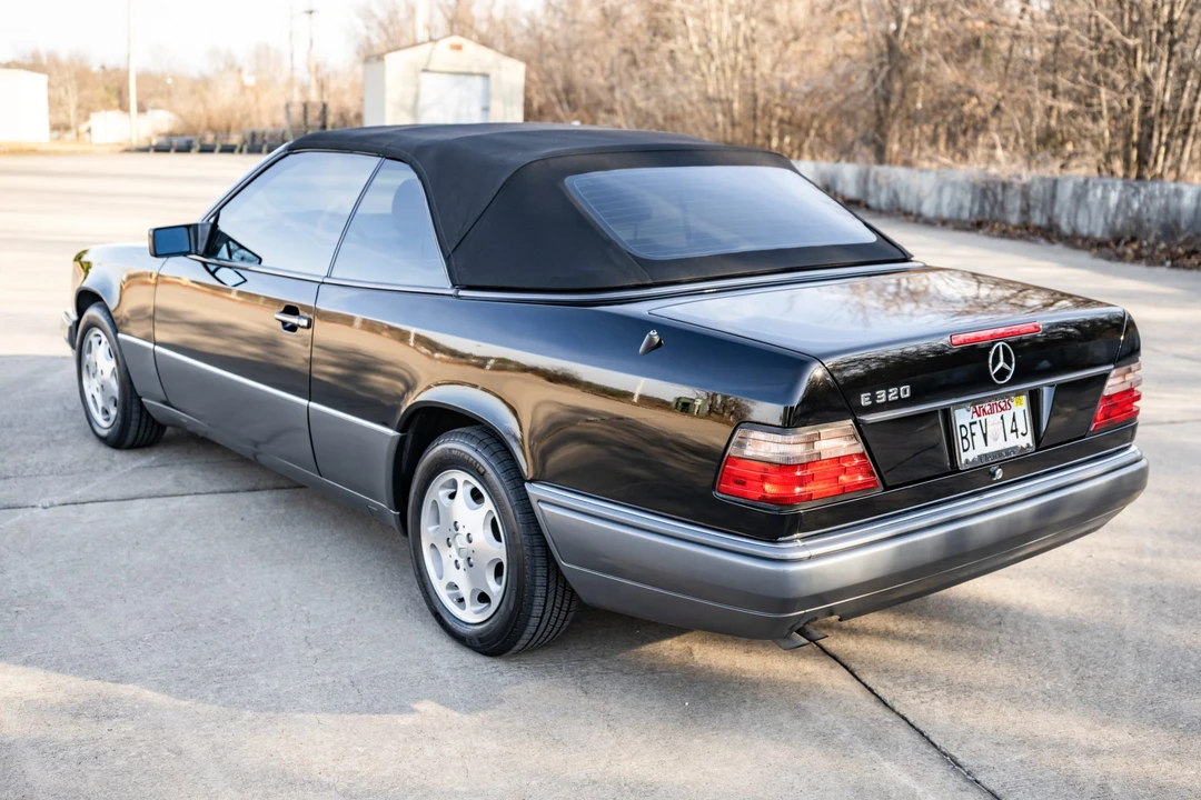 1995 Mercedes-Benz W124 E-Class - Image 14 of 31
