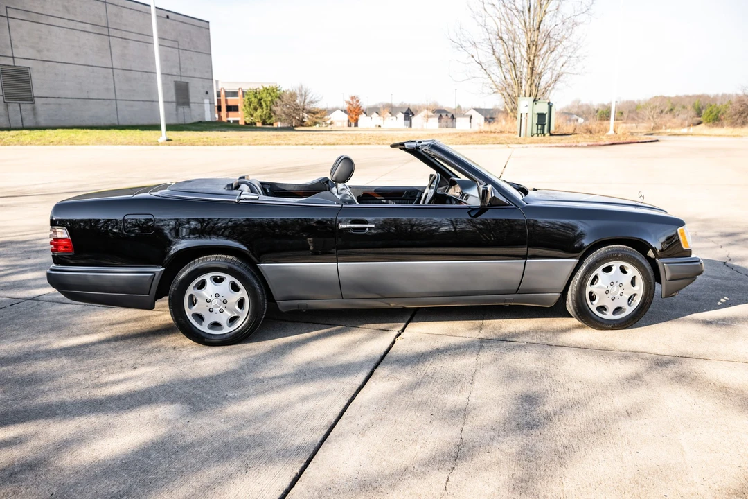 1995 Mercedes-Benz W124 E-Class - Image 4 of 31