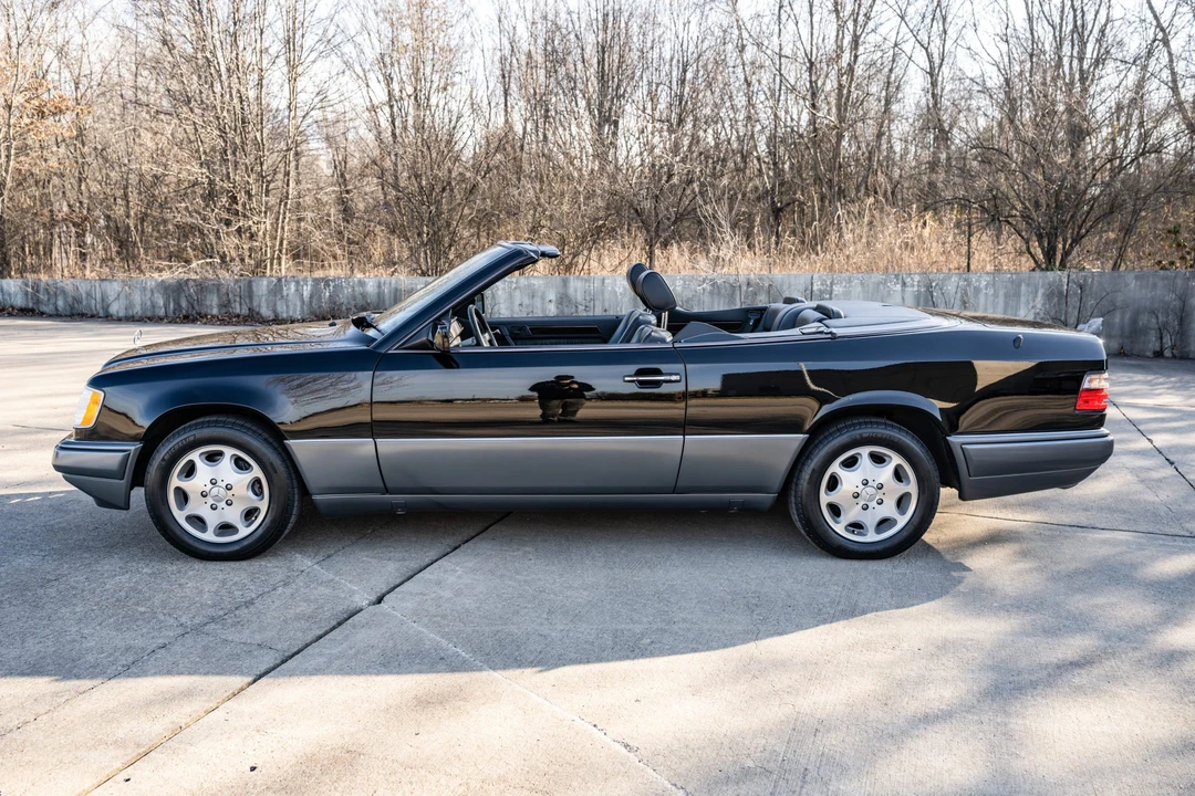 1995 Mercedes-Benz W124 E-Class - Image 8 of 31