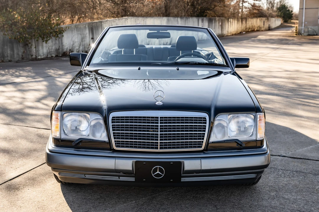 1995 Mercedes-Benz W124 E-Class - Image 2 of 31