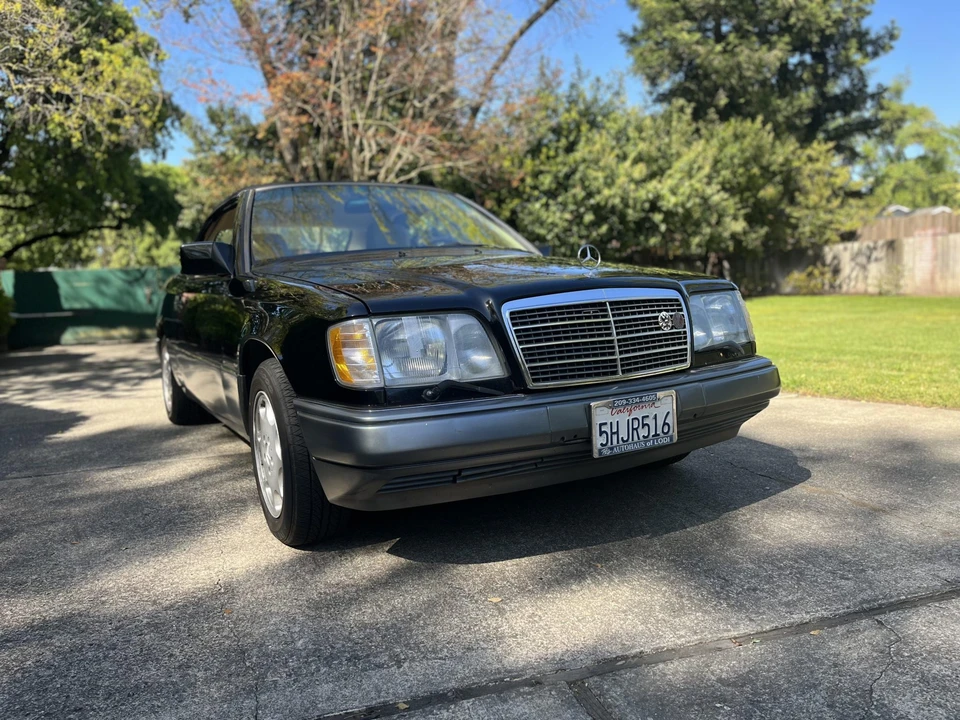 1995 Mercedes-Benz W124 E-Class - Image 12 of 31