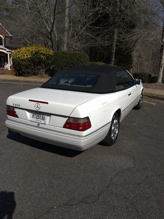 1995 Mercedes-Benz W124 E-Class - Image 9 of 31