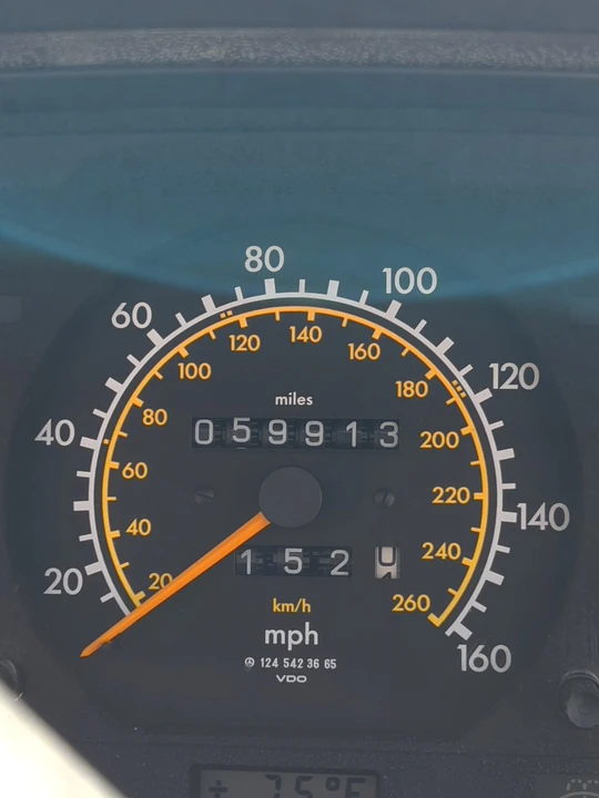 1995 Mercedes-Benz W124 E-Class - Image 25 of 31