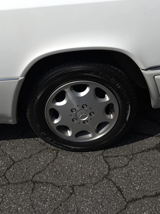 1995 Mercedes-Benz W124 E-Class - Image 21 of 31