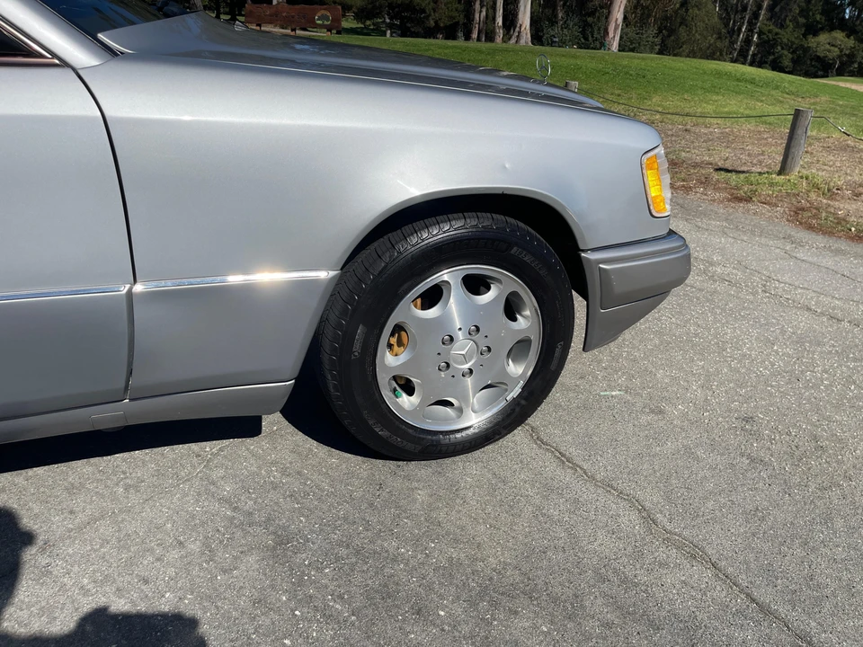 1995 Mercedes-Benz W124 E-Class - Image 22 of 31