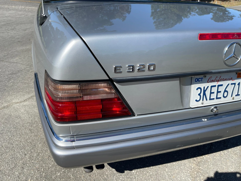 1995 Mercedes-Benz W124 E-Class - Image 17 of 31