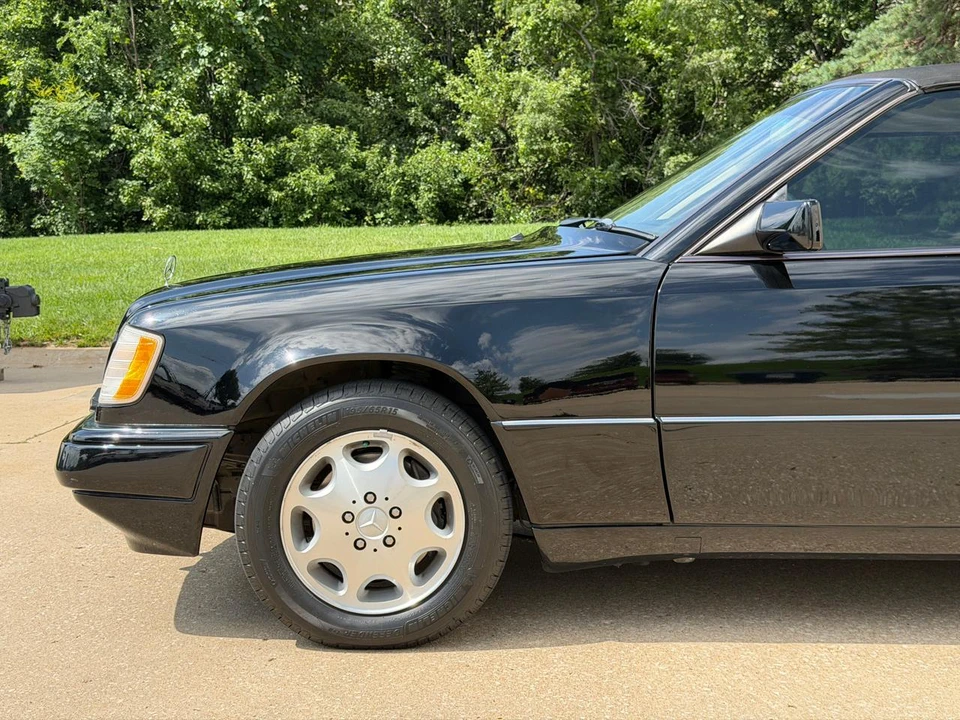 1995 Mercedes-Benz W124 E-Class - Image 9 of 31