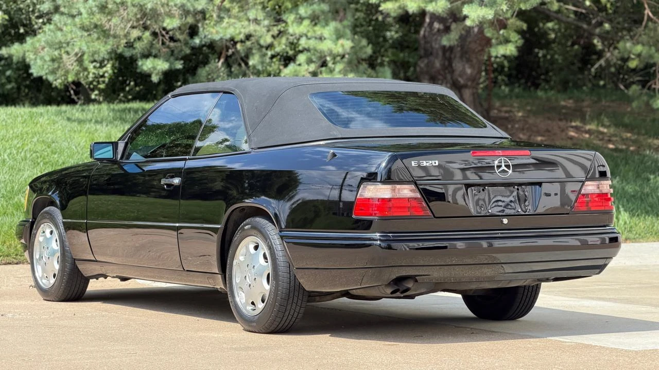 1995 Mercedes-Benz W124 E-Class - Image 12 of 31