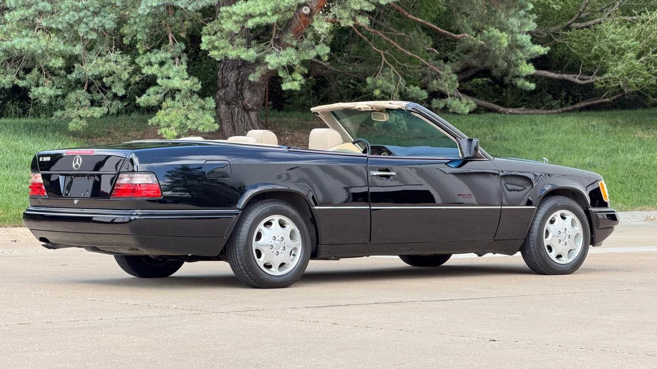 1995 Mercedes-Benz W124 E-Class - Image 16 of 31