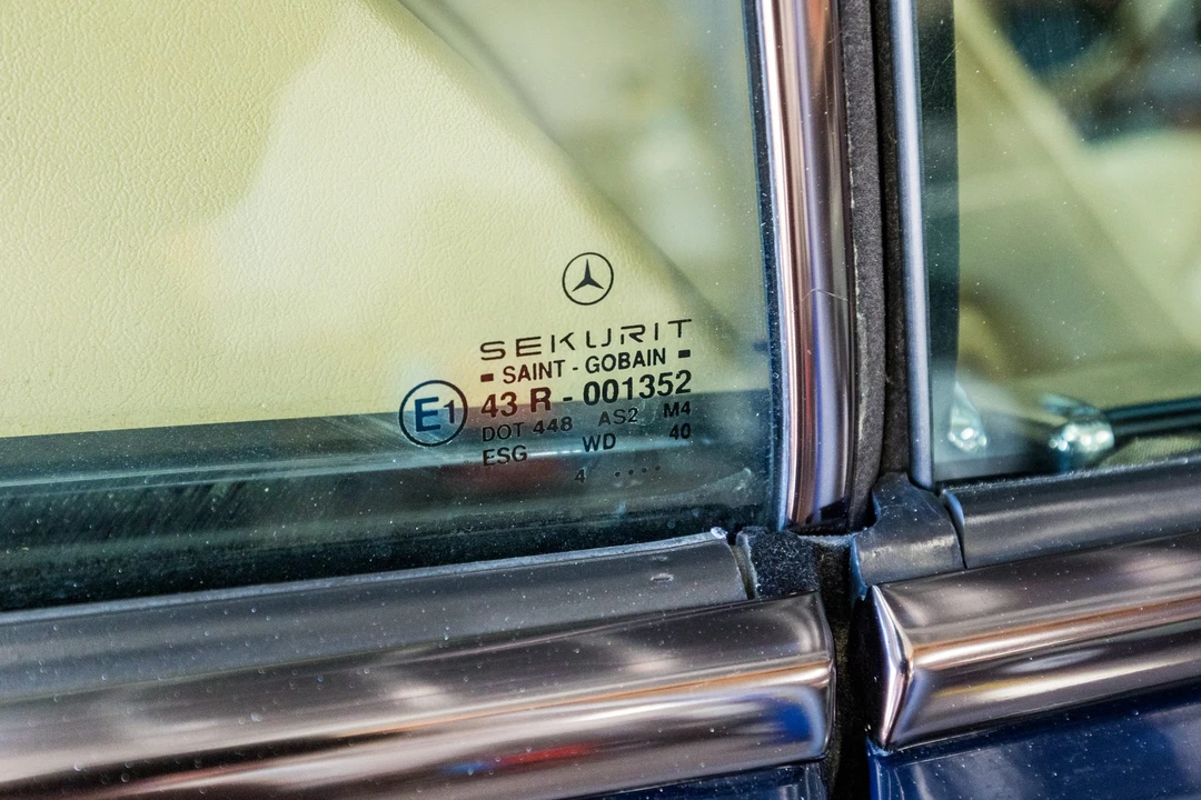 1995 Mercedes-Benz W124 E-Class - Image 26 of 31