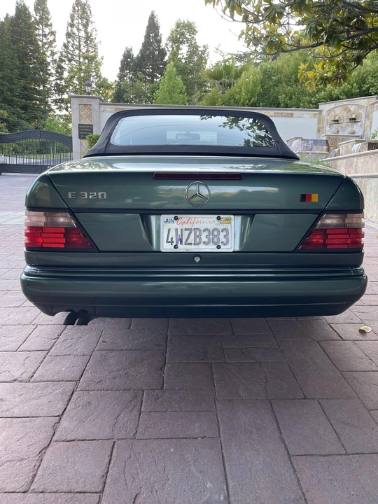 1995 Mercedes-Benz W124 E-Class - Image 13 of 31
