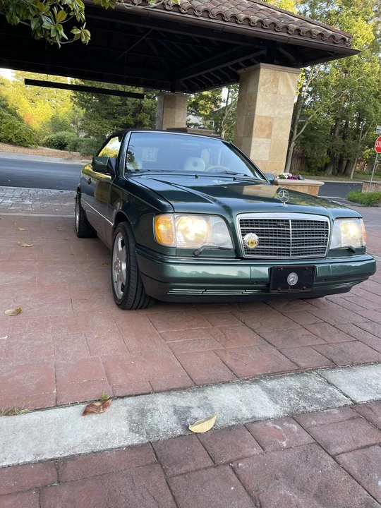 1995 Mercedes-Benz W124 E-Class - Image 2 of 31