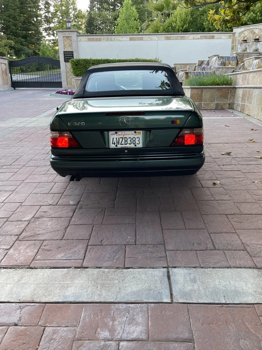 1995 Mercedes-Benz W124 E-Class - Image 11 of 31