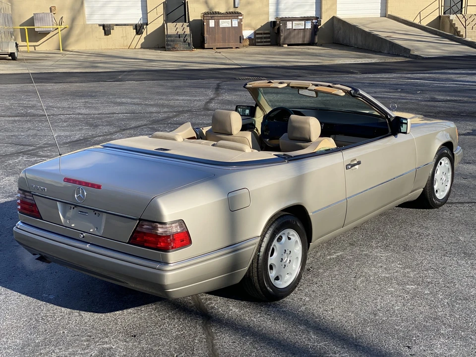 1995 Mercedes-Benz W124 E-Class - Image 14 of 31