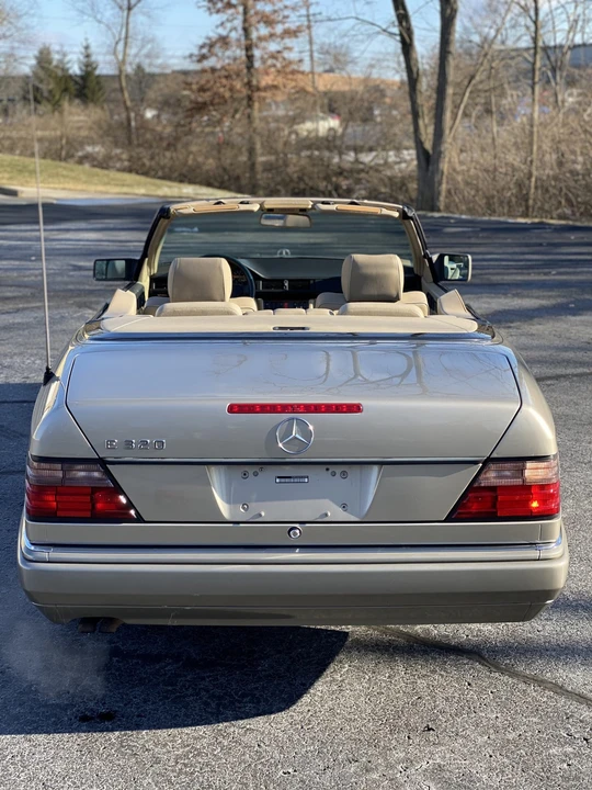 1995 Mercedes-Benz W124 E-Class - Image 13 of 31