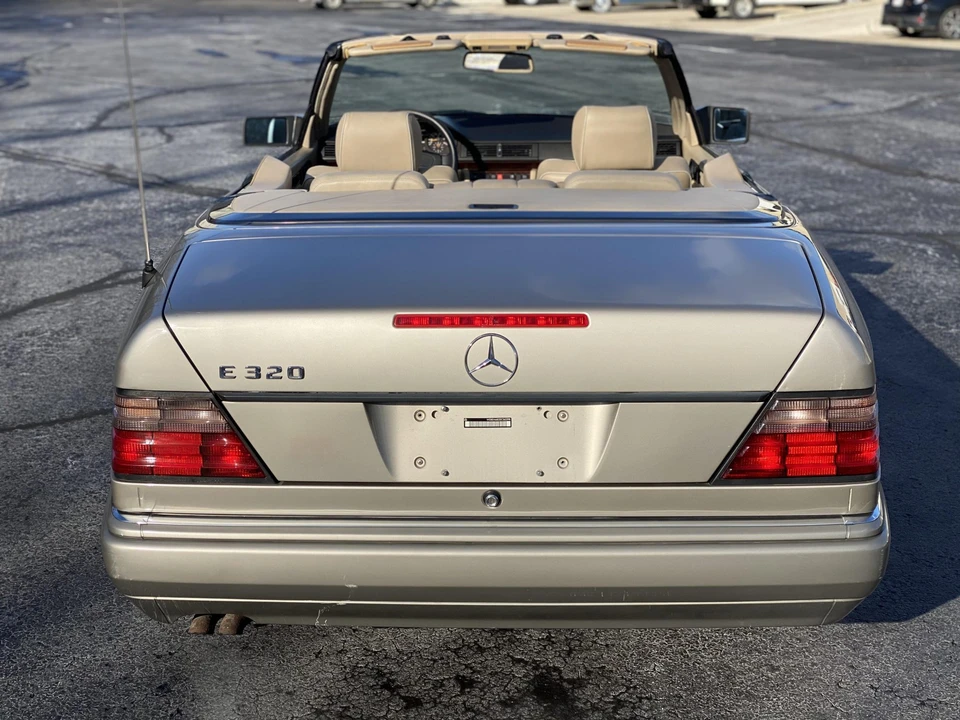 1995 Mercedes-Benz W124 E-Class - Image 11 of 31