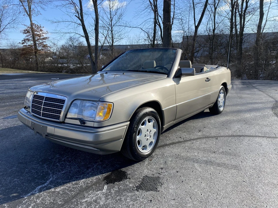 1995 Mercedes-Benz W124 E-Class - Image 2 of 31