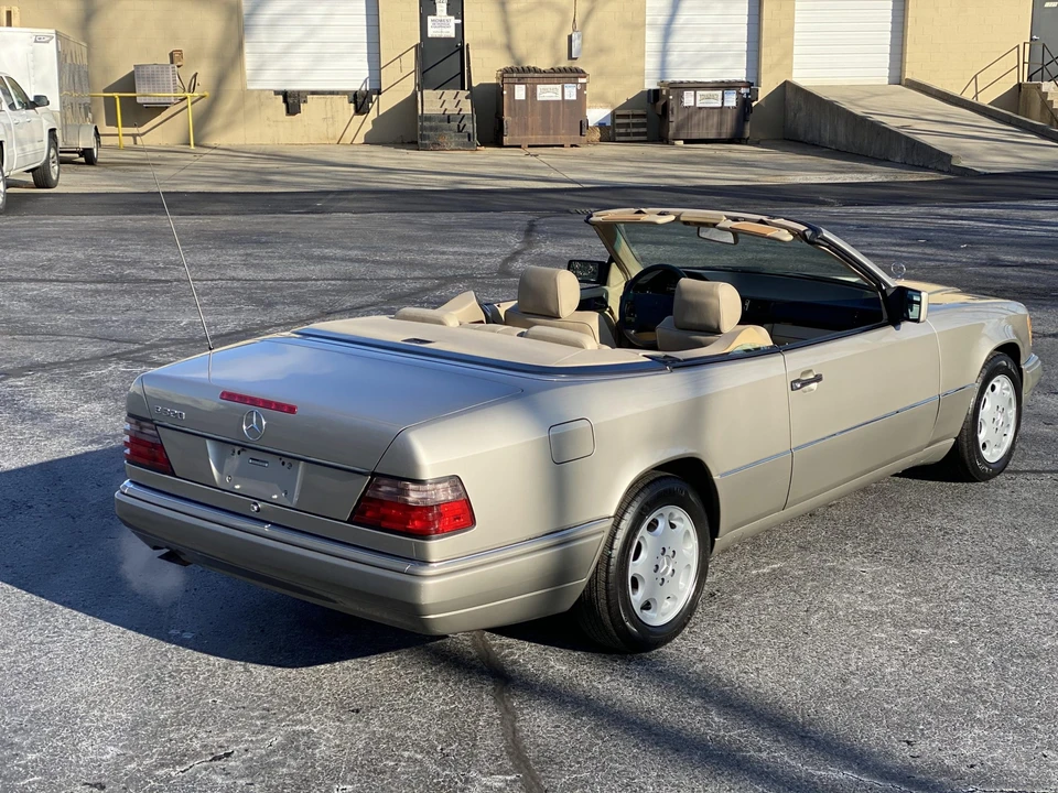 1995 Mercedes-Benz W124 E-Class - Image 15 of 31