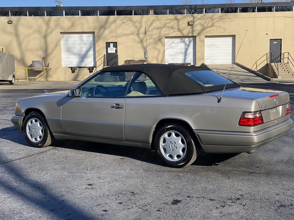 1995 Mercedes-Benz W124 E-Class - Image 9 of 31