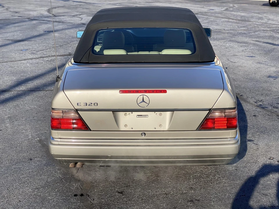 1995 Mercedes-Benz W124 E-Class - Image 12 of 31