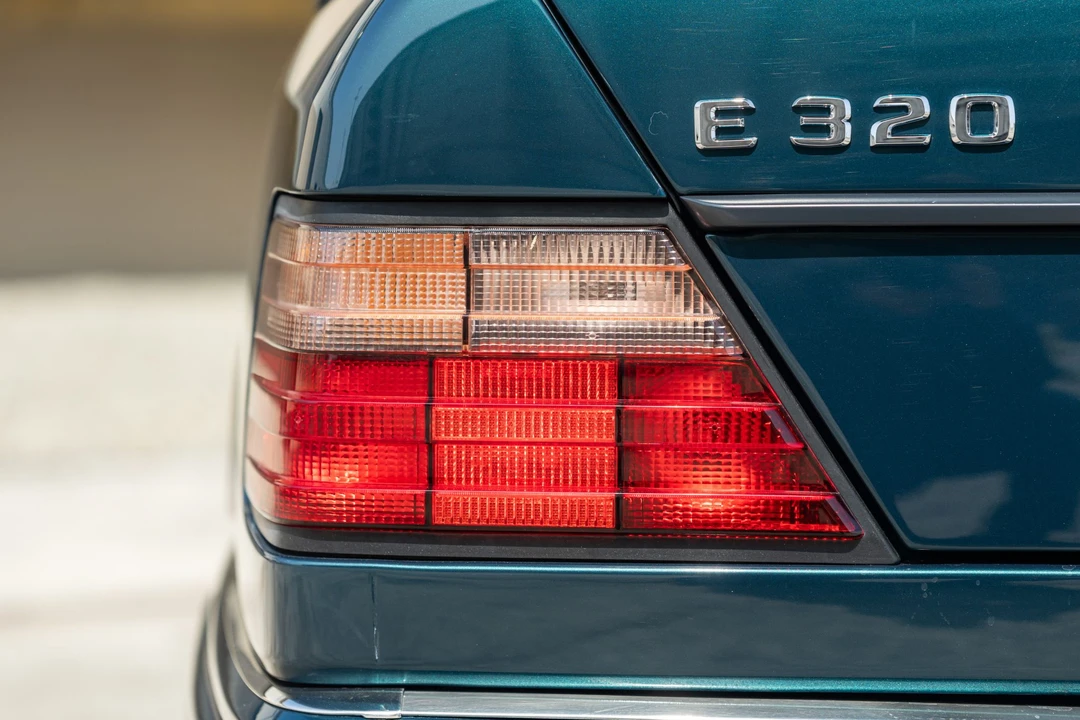 1995 Mercedes-Benz W124 E-Class - Image 21 of 31