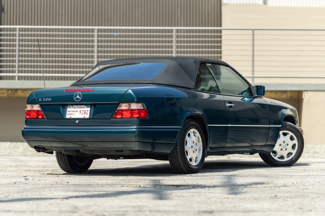 1995 Mercedes-Benz W124 E-Class - Image 12 of 31